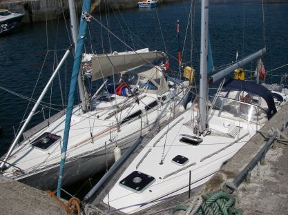 Rafted up in Tory's harbour, Spring Fever on the left.